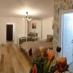 Lotus * بوخارست